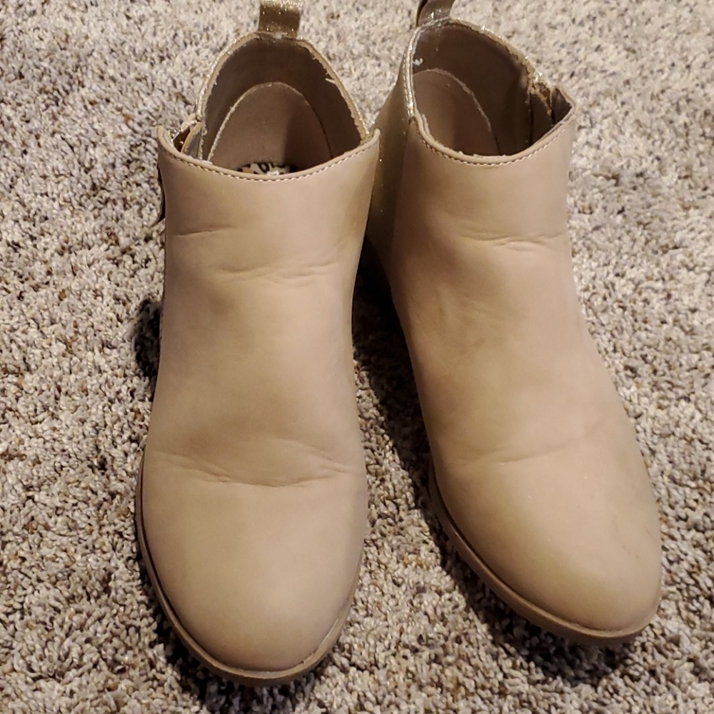 Shoe booties